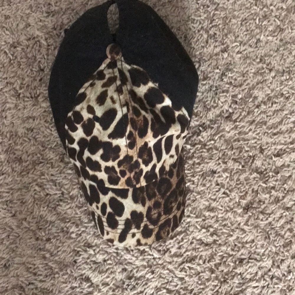 Leopard ponytail hat